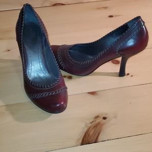 Franco Sarto Heels, burgundy, 2 1/2 in heel , sz 9